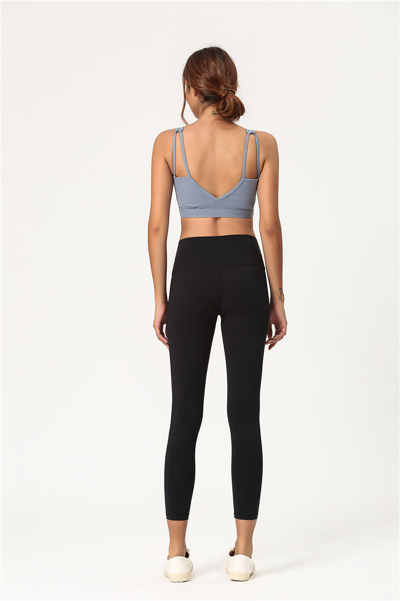 Shockproof gathered sports bra